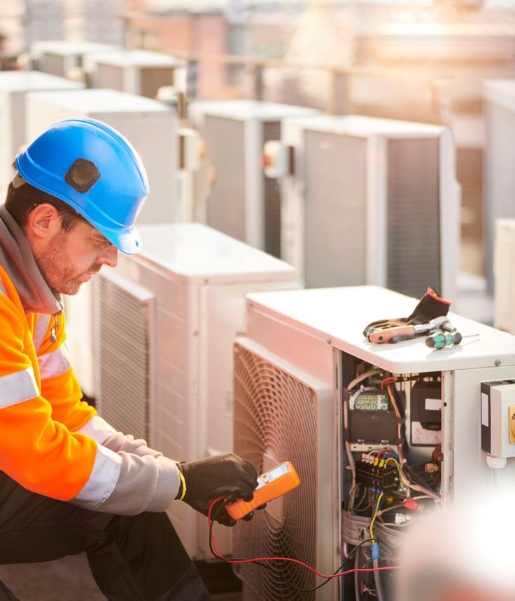 Servicio técnico a una unidad condensadora HVACR